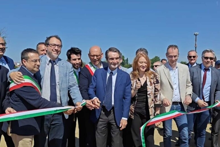 - RIPRODUZIONE RISERVATA