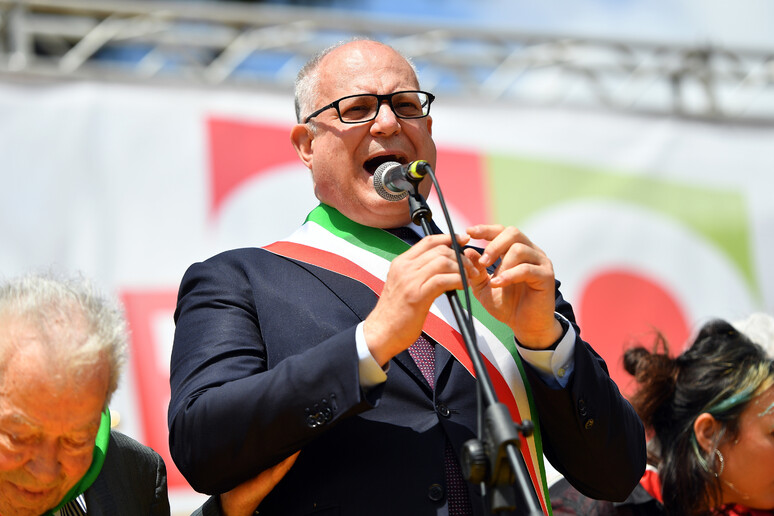 - RIPRODUZIONE RISERVATA