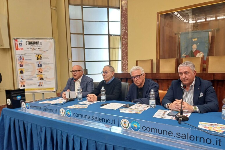 - RIPRODUZIONE RISERVATA