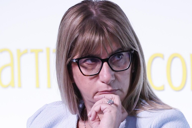 - RIPRODUZIONE RISERVATA