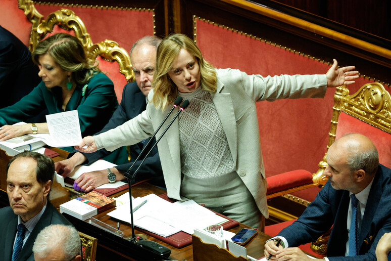 - RIPRODUZIONE RISERVATA