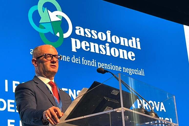 - RIPRODUZIONE RISERVATA
