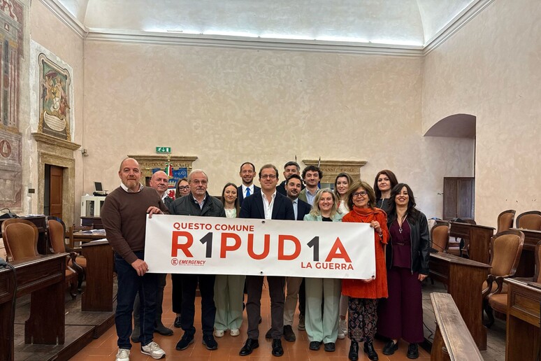 - RIPRODUZIONE RISERVATA