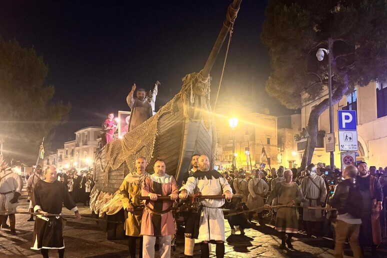 - RIPRODUZIONE RISERVATA