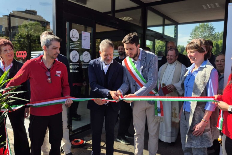 - RIPRODUZIONE RISERVATA