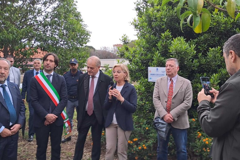- RIPRODUZIONE RISERVATA