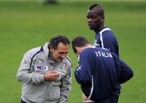 Prandelli tra El Sharawy e Balotelli